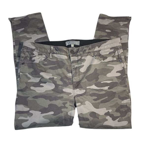 WIT & WISDOM Camouflage Skinny Jeans Pants - Picture 8 of 8